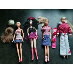 4 Simba barbie's. Monster, met 2 pruiken, Mickey Mouse