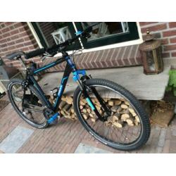 MTB opgeknapt met Volvo logo 29 inch