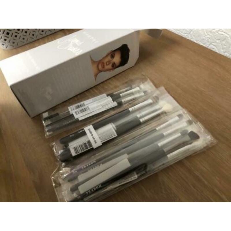 Morphe James Charles brushes