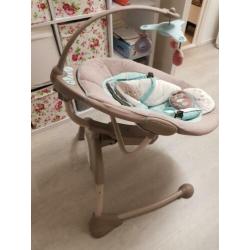 Baby schommel massage stoel.