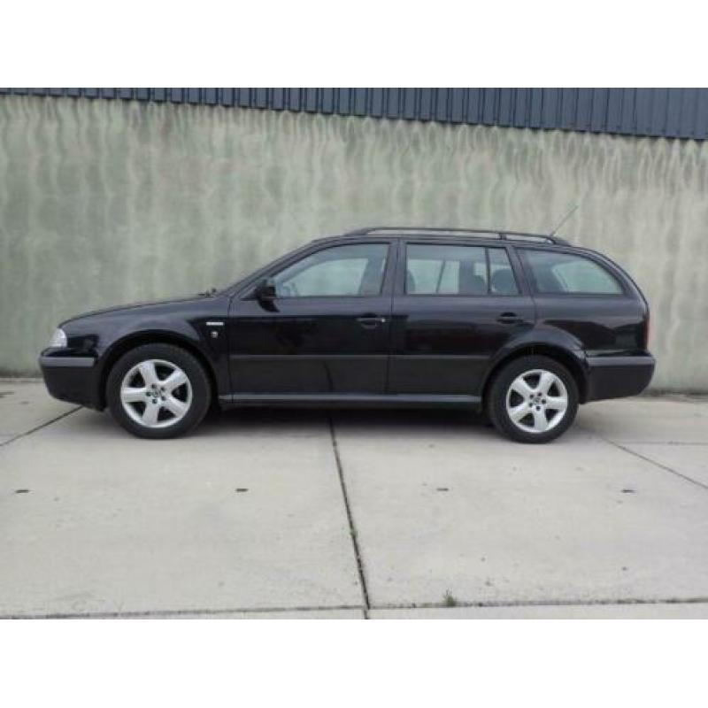 Skoda Octavia Combi 1.6 Collection TOP AUTO airco