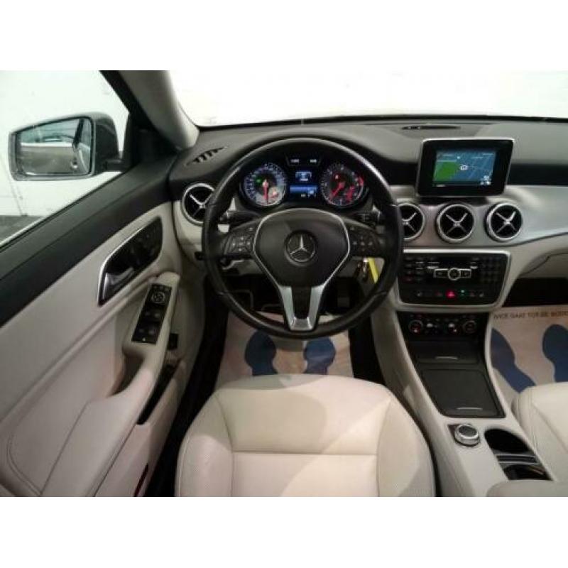 Mercedes-Benz CLA-Klasse 180 CDI PRESTIGE AMG STYLE Autom, L