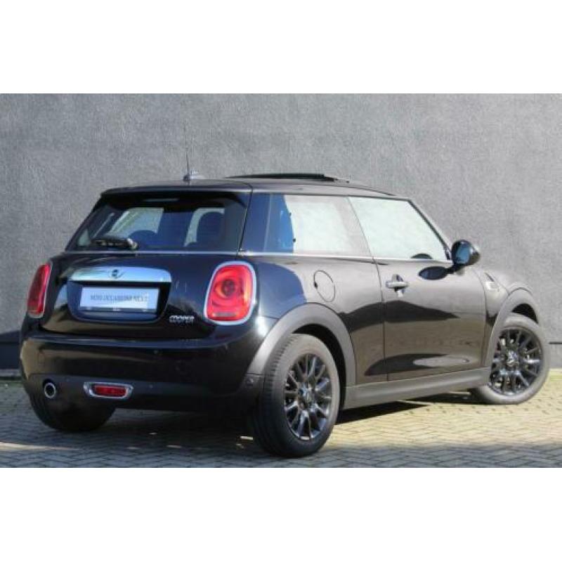 MINI 3-deurs Cooper aut. Chili + Serious Business + Panorama