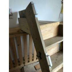 Steigerhouten trappen, hout en bedbodem voor hoogslapers