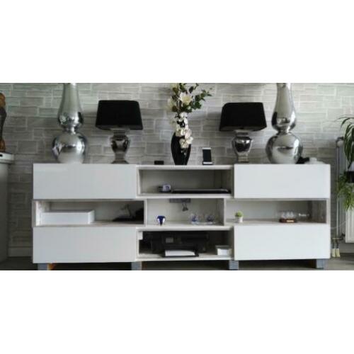 Wit dressoir c.q. TV-meubel