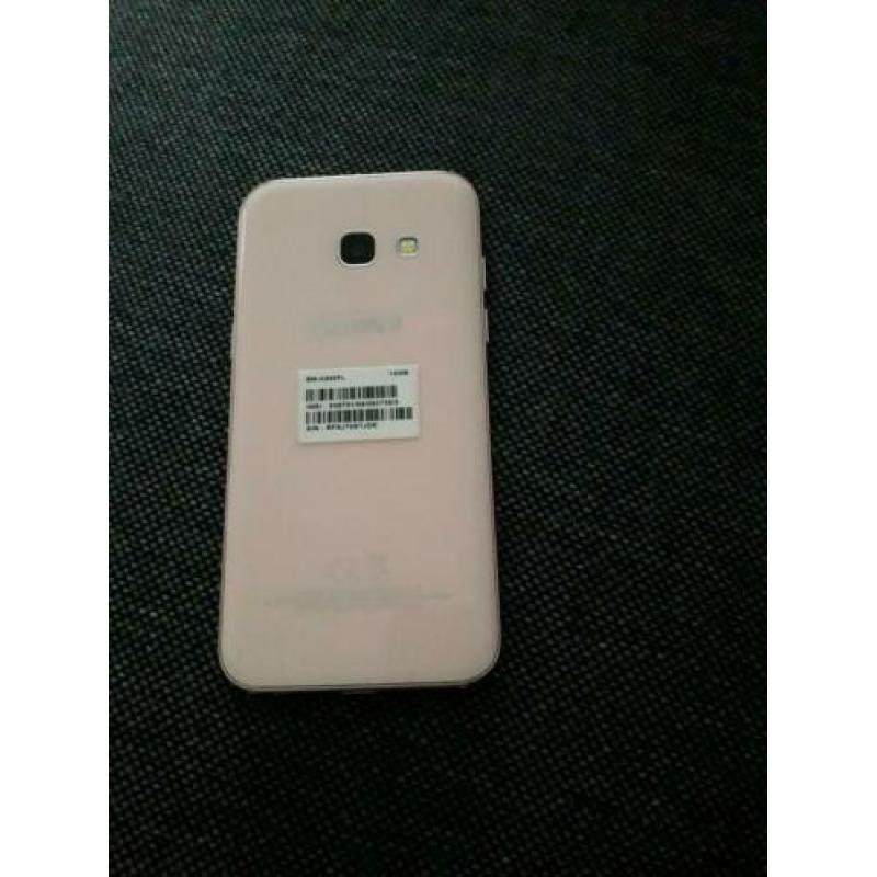 Samsung Galaxy a3 roos kleur