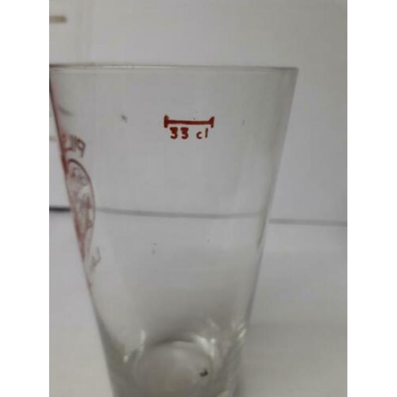 Oud pilsor lamot bierglas uit belgië. zie foto's