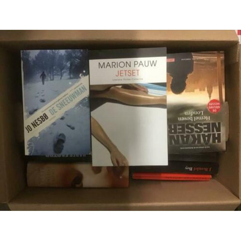 9 dozen vol met mooie boeken, ong. 250 boeken