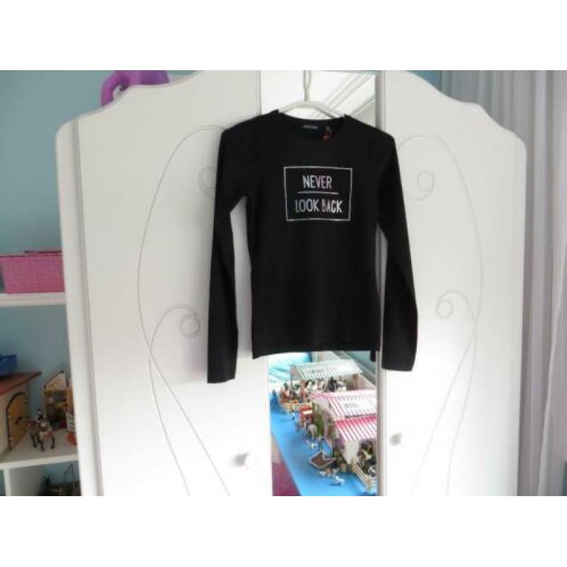 zwart shirt van het merk Blue Seven