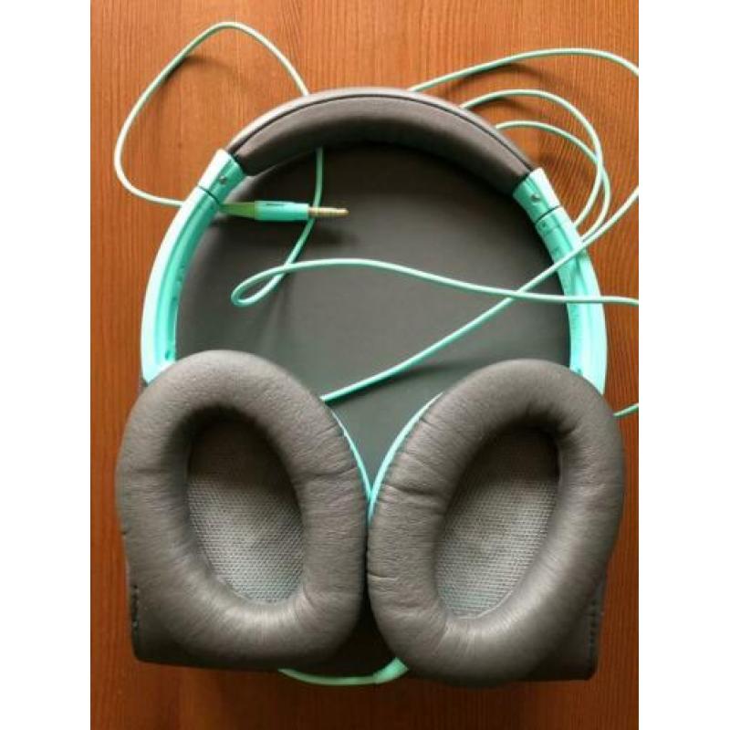 Bose SoundTrue Headphones Around-Ear Style, Mint Colour