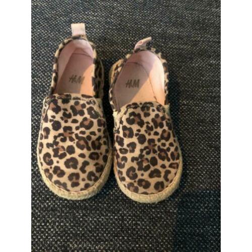Schoentjes met panter print / leopard print mt 25