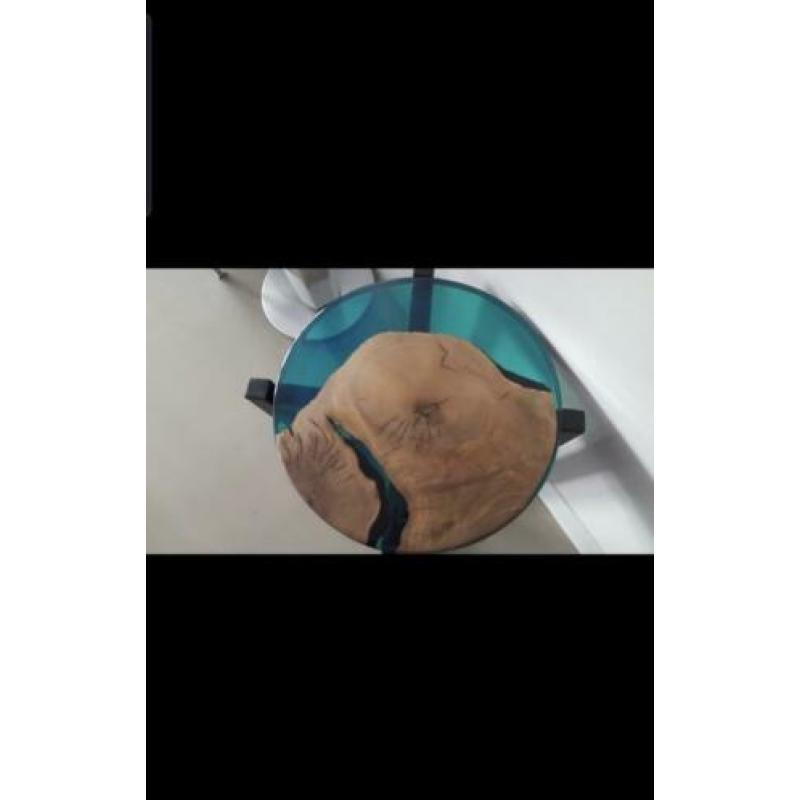 Groen EPOXY design bijzettafel EPOXY met walnoot eiken