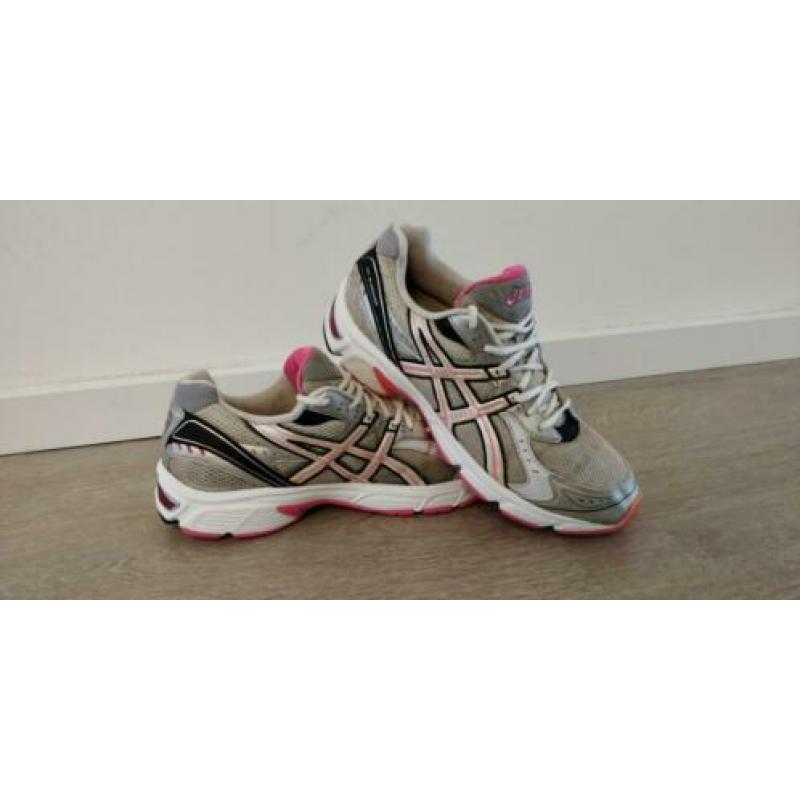 ASICS Gel Blackhawk Maat 42 (10 US) Dames hardloopschoenen