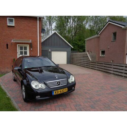 Mercedes C-Klasse 1.8 C180 Kompr Sportcoupe 2004 Blauw/zwart