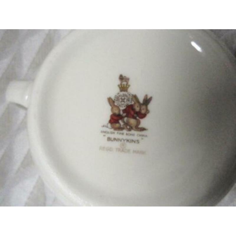 Doulton Bunnykins Haas Beker Mok Breiwerk Pasen Servies