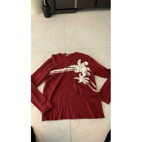 Leuk rood shirt met lange mouwen / longsleeve van UR maat M