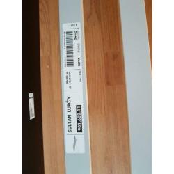 IKEA meiden bed . Inclusief matras lattenbodem sierkussens
