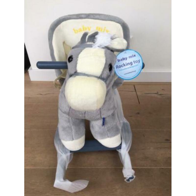 Pluche hobbelpaard van Babymix met muziek; nieuw
