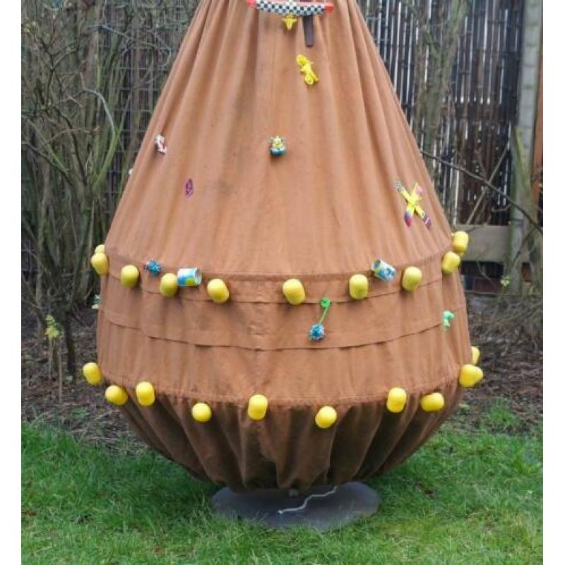 gek outfit: Verrassingsei !mt. XL m.origineel gevulde eitjes