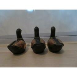 3 uit hout gesneden watervogels met koper 13/10 cm