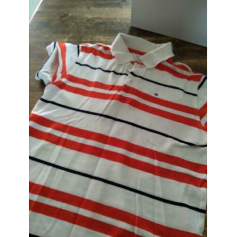 Tommy Hilfiger polo. Mt. 140
