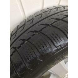 Winterbanden met lichtmetalen velgen. 16 Inch
