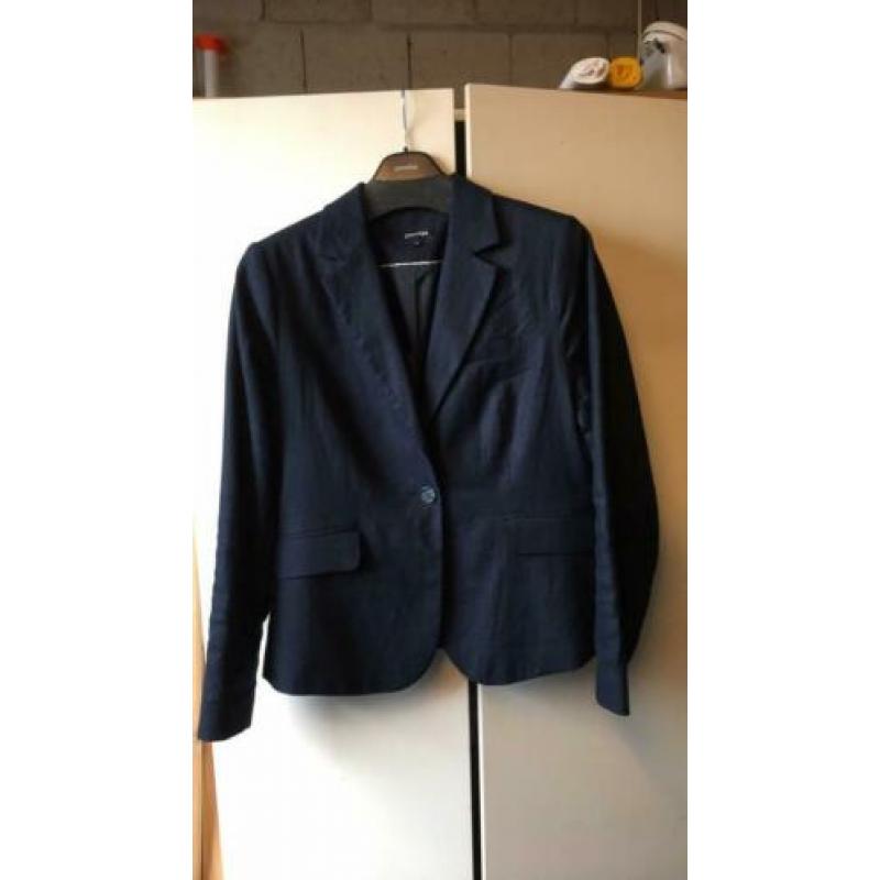 In Nieuwstraat prachtig donkerblauw linnen colbertje maat 42