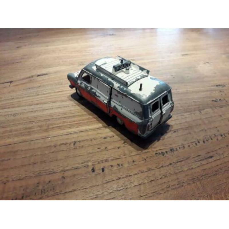 Dinky Toys Ford Transit Van police 1/43