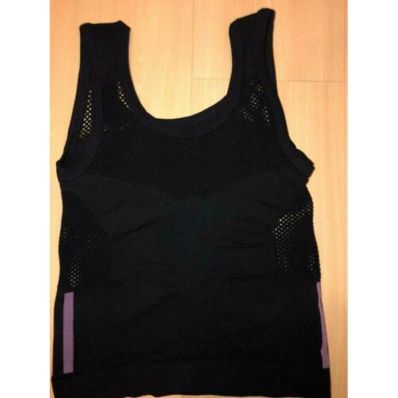 Sport tops, zwart en roze, maat S