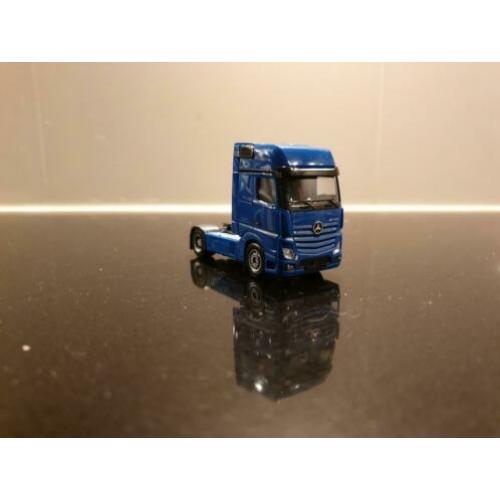 Herpa truck 1/87 Mercedes