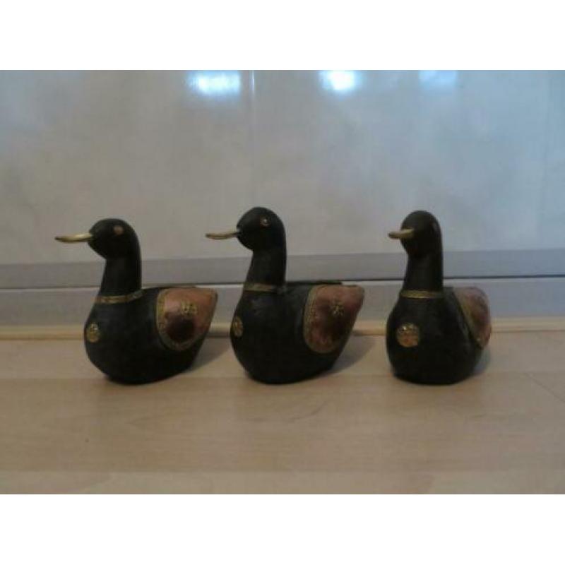3 uit hout gesneden watervogels met koper 13/10 cm