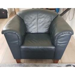 Te koop leren bankstel 2 persoons en 1persoons
