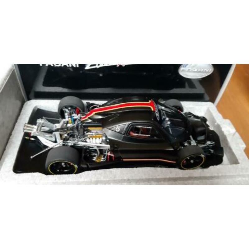 Pagani zonda revolutie autoart