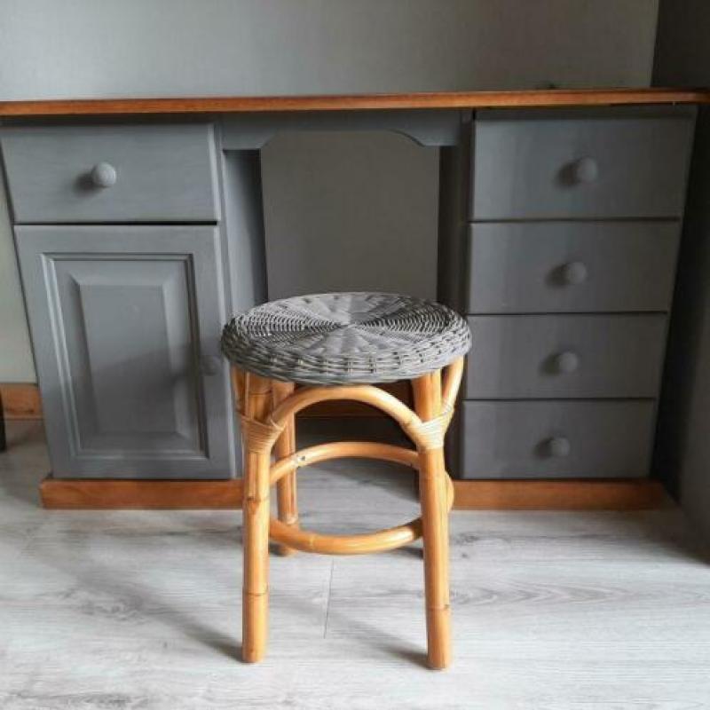 Bureau met kruk