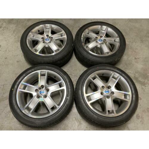 17 inch Velgen Volvo Zaurak 5x108 C30 V40 V50 S50 V60 Zomer?