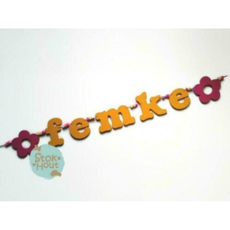 Prachtige houten naamslinger voor babykamer | Stokhout 79