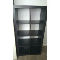 IKEA KALLAX kast. 8 vakken. Zwartbruin