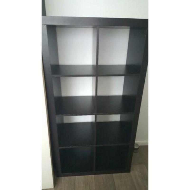 IKEA KALLAX kast. 8 vakken. Zwartbruin