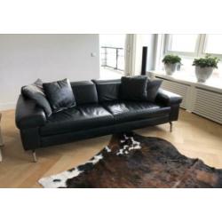 Te koop : Zwart Lederen 2,5 zits met hocker