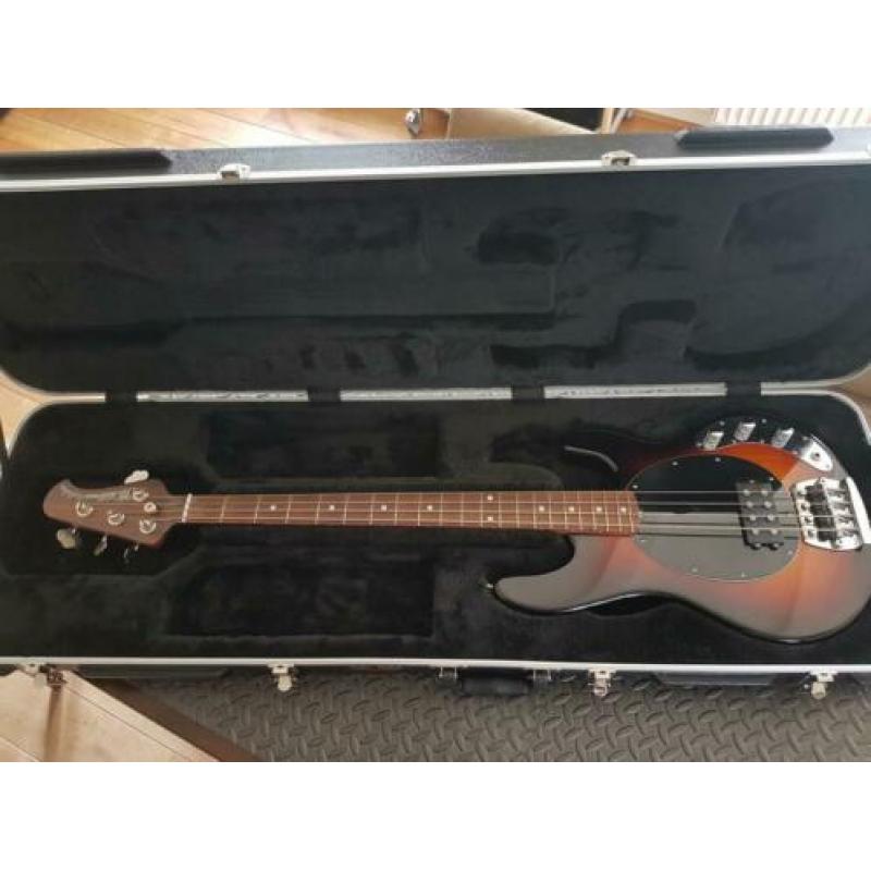 Music Man Stingray Classic