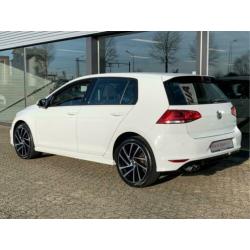 Volkswagen Golf 1.4 TSI Highline R-line in- exterieur | Rijk