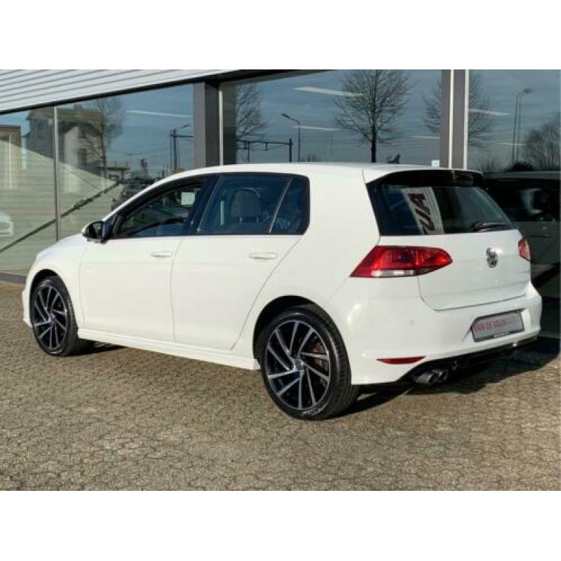 Volkswagen Golf 1.4 TSI Highline R-line in- exterieur | Rijk