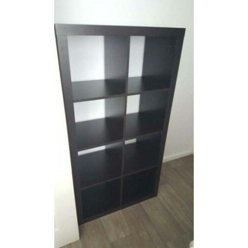 IKEA KALLAX kast. 8 vakken. Zwartbruin
