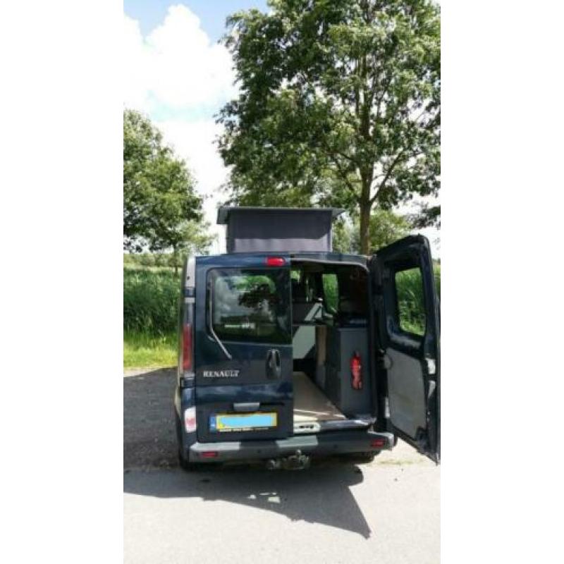 Renault Trafic 1200 L2h1 2.5 DCI 135 2006 Blauw