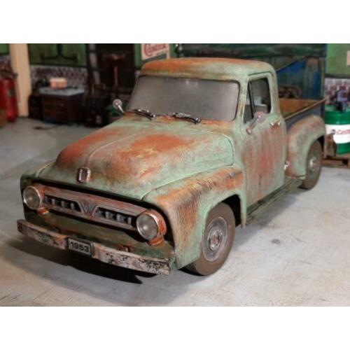 Eef's Rusty Modelcars Ford F-100 1:18 Road Legends