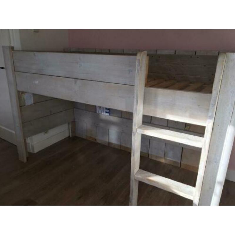 Steigerhouten hoogslaper