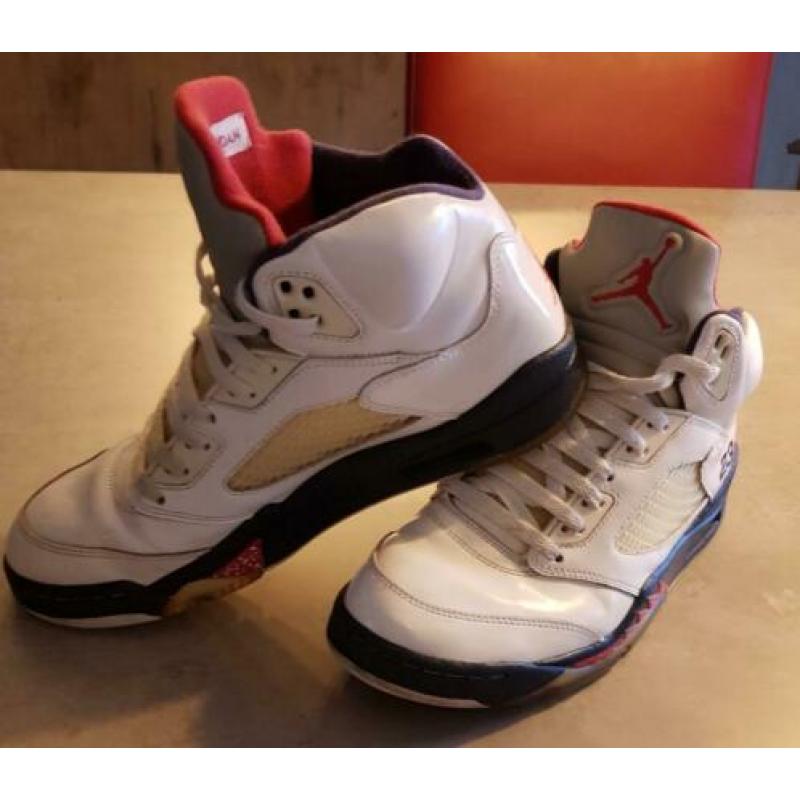 Nike AIR JORDAN 5 RETRO "OLYMPISCH" maat 43