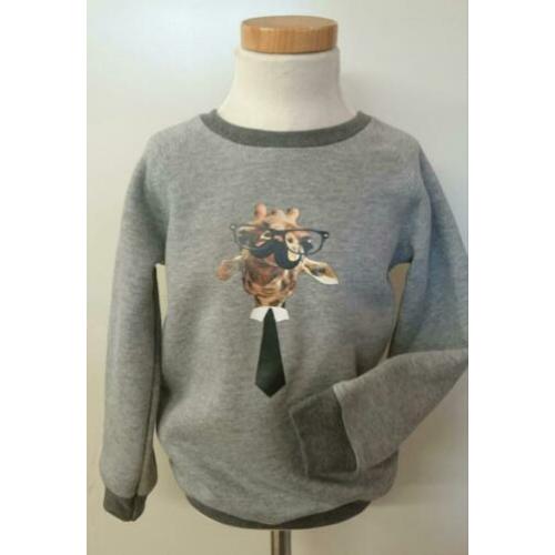 GRATIS VERZENDING Giraffe met stropdas SWEATER maat 116