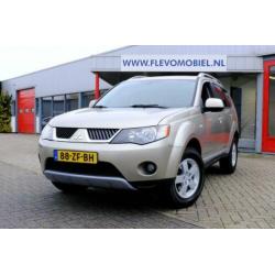 Mitsubishi Outlander 2.4 Intro Edition 2WD 7-Pers. Clima/LMV