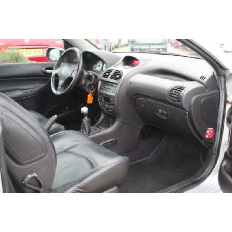 Peugeot 206 CC 2.0-16V | LEER | CLIMA | MOOIE STAAT |